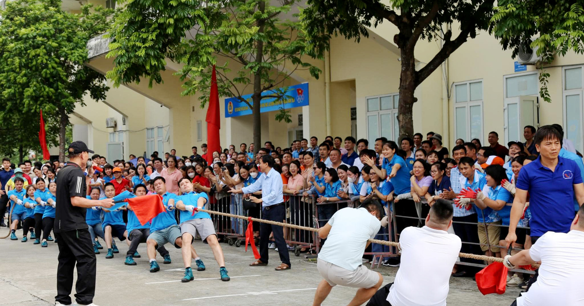 为 Dan Phuong 的员工和工人举办激动人心的文化体育节